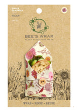 Lade das Bild in den Galerie-Viewer, Veganes Wachstuch Meadow Magic Sandwich
