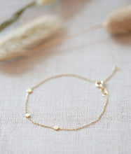 Lade das Bild in den Galerie-Viewer, Vergoldetes Armband &quot;Maeve&quot;
