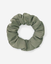 Lade das Bild in den Galerie-Viewer, Scrunchie Olley Polley

