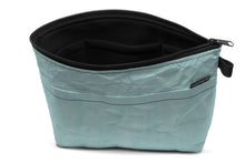 Lade das Bild in den Galerie-Viewer, Necessaire Pure Beauty L himmelblau
