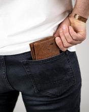 Lade das Bild in den Galerie-Viewer, Geldbörse TreeWallet Regular brown
