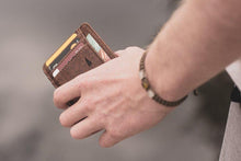 Lade das Bild in den Galerie-Viewer, Geldbörse TreeWallet Slim brown
