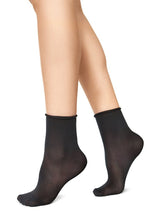 Lade das Bild in den Galerie-Viewer, Söckchen Judith Ankle Socks black/khaki
